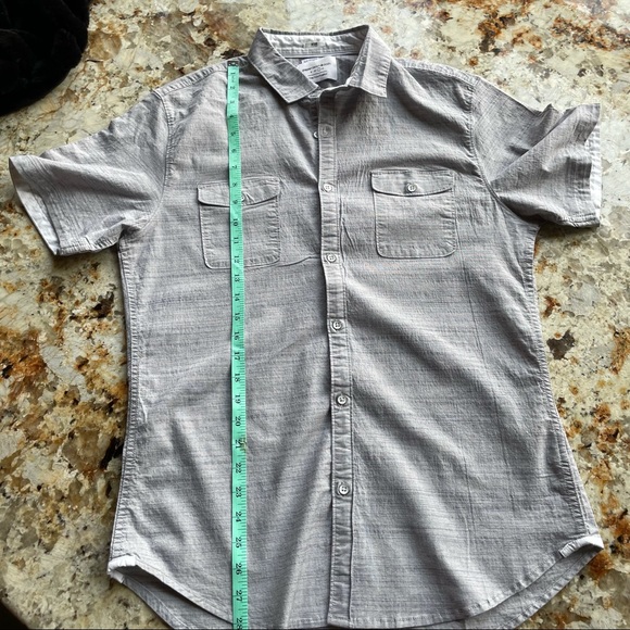 Men’s, Short sleeve, Button Up, Size Large - Picture 9 of 9